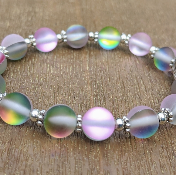 Mauve Mermaid Bead Bracelet - Picture 5 of 6